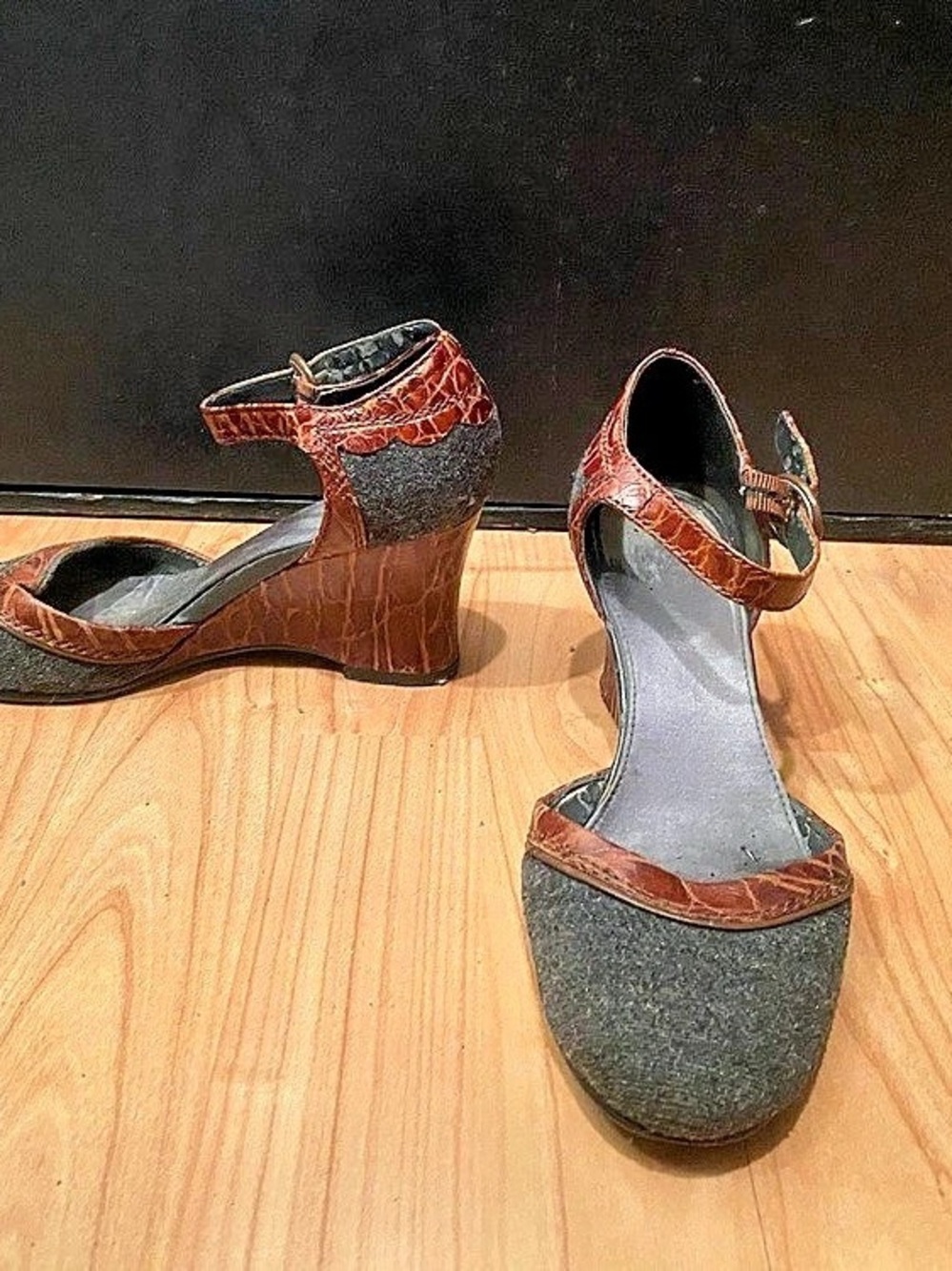 Y2K Vintage 30Women’s Brown & Black Animal Print Wedge Heels. 2 1/2 inches .